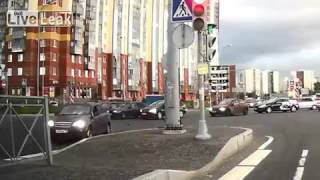 Motosiklet sürücü takla attı