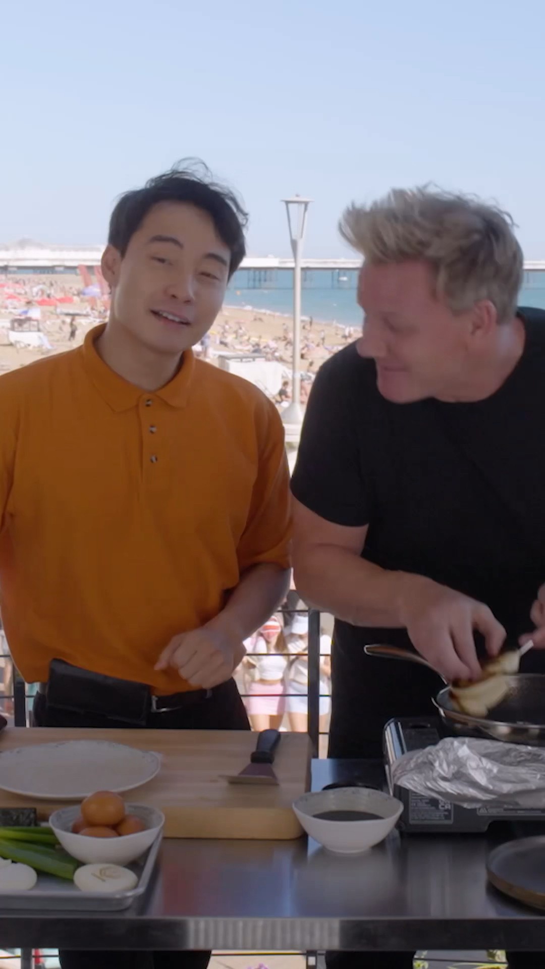 Can I get my uncle crown from @mrnigelng back ??? Not with burned buns ?