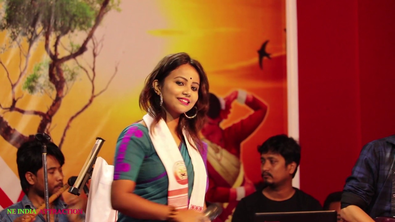 Arundhati Bhanupriya at Dhakuakhana Kendriya Town Rongali Bihu 2019 | North East India Attraction