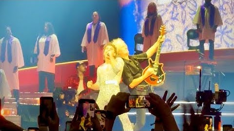 Benson Boone & Brian May Covering ‘Bohemian Rhapsody’ At The London O2 Arena!!! (Full Performance) 