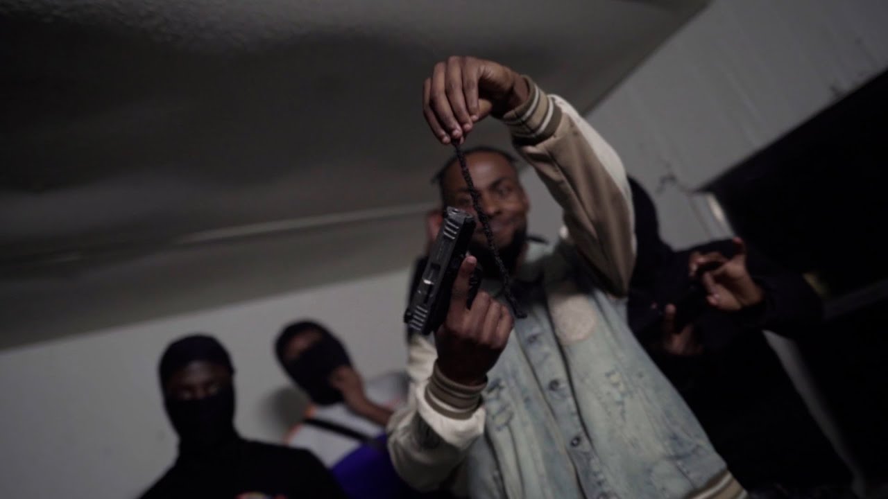 Guarda Lxl Quest - Banana Split (Official Music Video) Dir. @2xfilms22 su YouTube Guarda Lxl Quest - Banana Split (Official Music Video) Dir. @2xfilms22 su YouTube