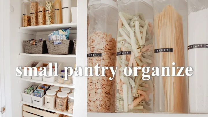 SMALL PANTRY ORGANIZATION | Organize + Clean With ...