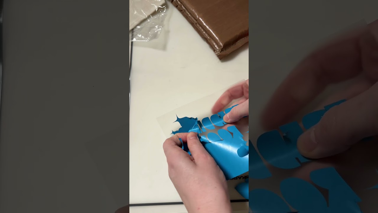 ✨ Watch how easy it is to create personalized decor with HTV. 🤩 