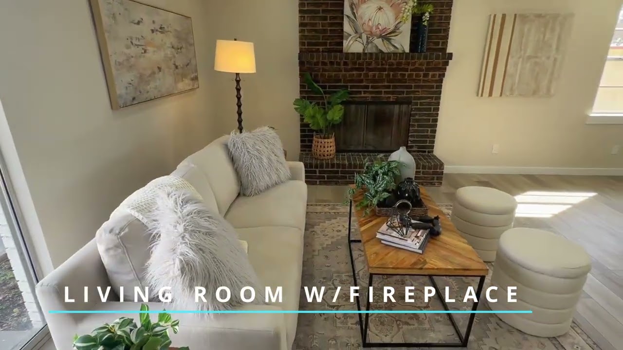 Duncanville, TX — Flexwood Haven | Renovated Home with Versatile Spaces