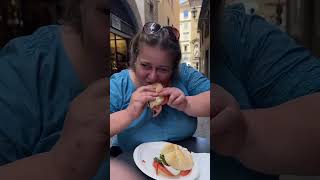 Vi succede mai? #comicità #coppiadivertente #luivslei #panino #firenze #toscana