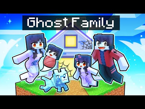 Having a GHOST FAMILY  in Minecraft!