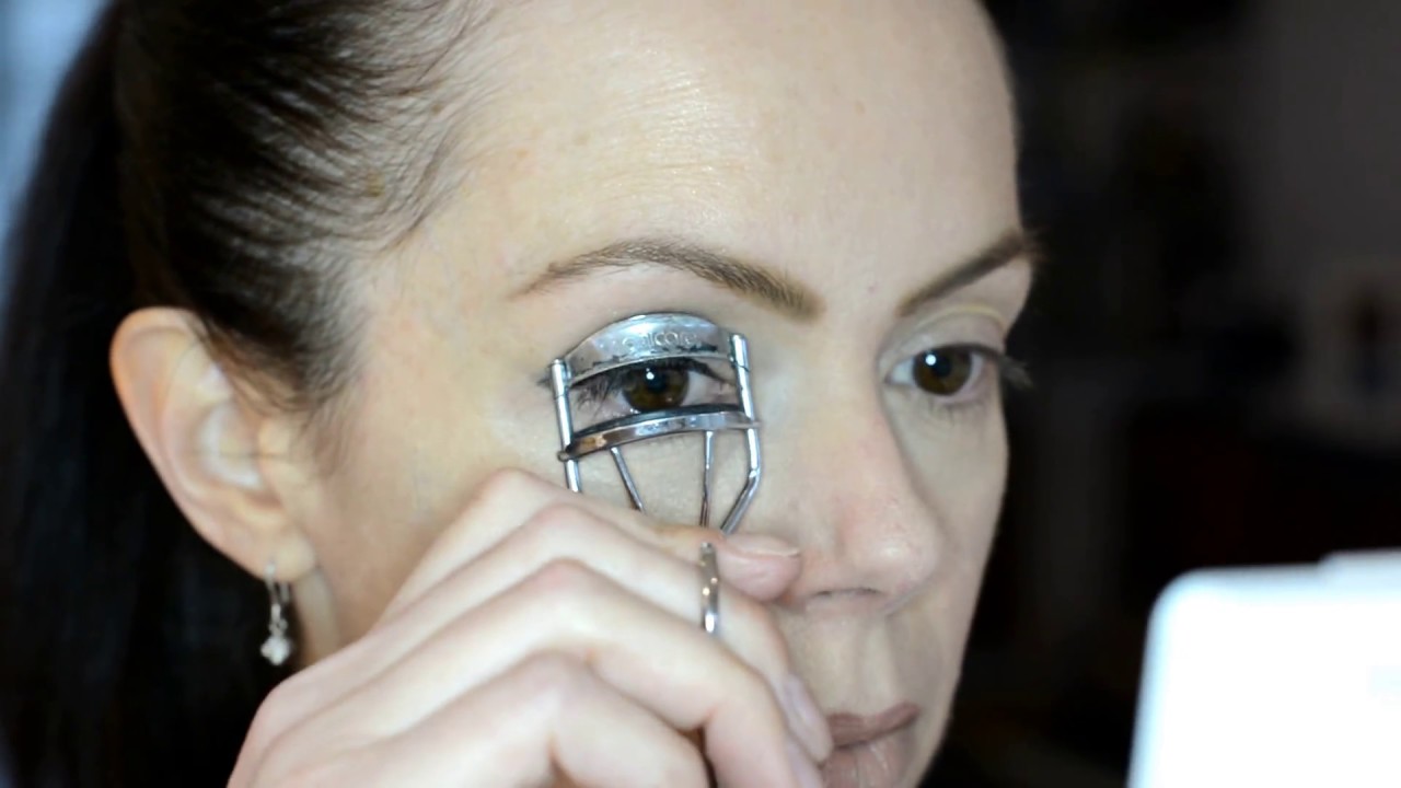 How to do easy flick eyeliner YouTube