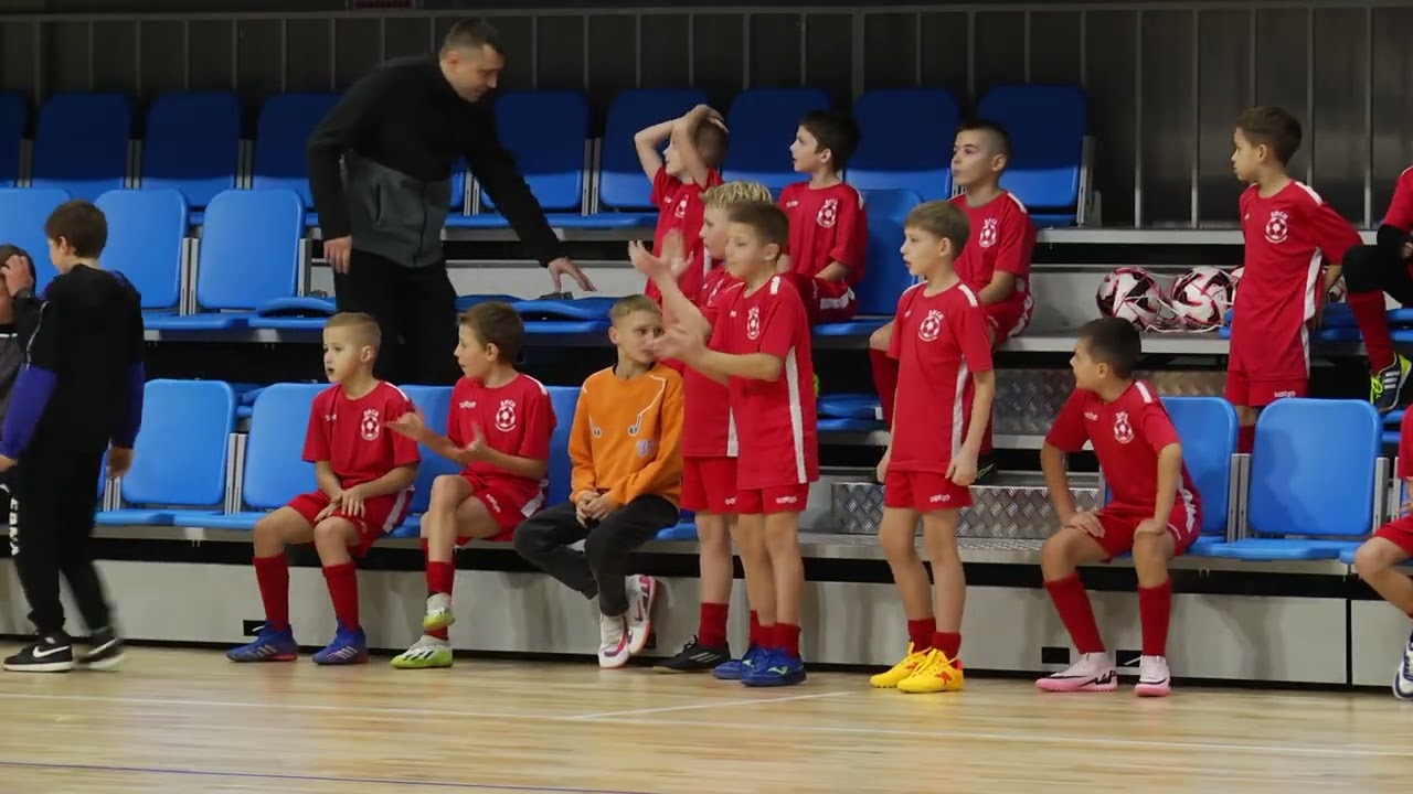 Футбольный турнир добра прошел в ФОЦ «Полесье-Арена» в канун новогодних праздников