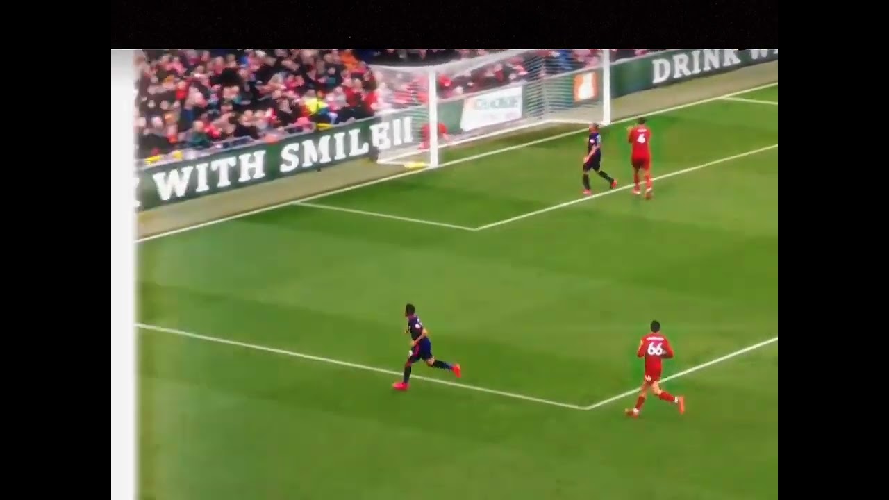 When the goalkeeper is in despair, the defender is the last line of defense.