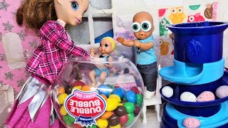 THERE ARE SWEETS, BUT YOU CAN'T EAT THEM) Katya and Max are a funny family! Funny series. Dolls