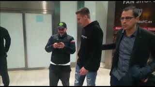 Max Wober aterriza en Sevilla (13/01/2019)