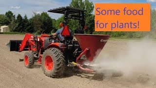 #26 Spreading lime and fertilizer with Cosmo spreader and Kioti CK3510se tractor