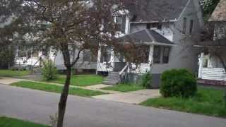 3555 E 104 Cleveland OH  44105