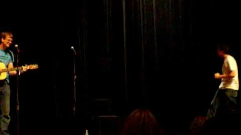 Hank Green sings about Margo