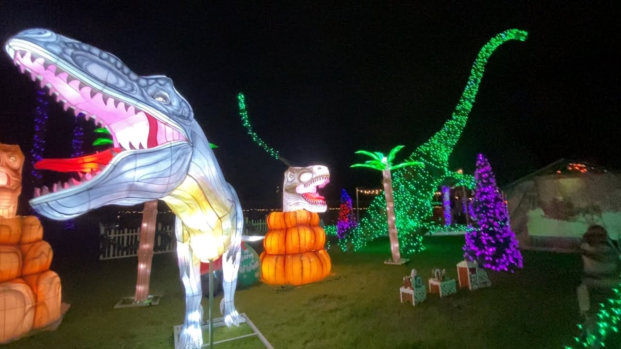 恐竜家族　ダイナソー 特別ホリデーエディション　クリスマス Christmas at Dinosaur World 2025 🎄🦕 - YouTube