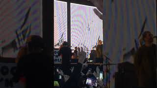 Liam Gallagher introducing Bonehead on stage malahide Dublin Resimi