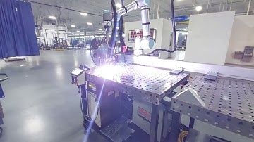 Universal Robots/Melton Machine & Control Company MIG welding on a 7th axis