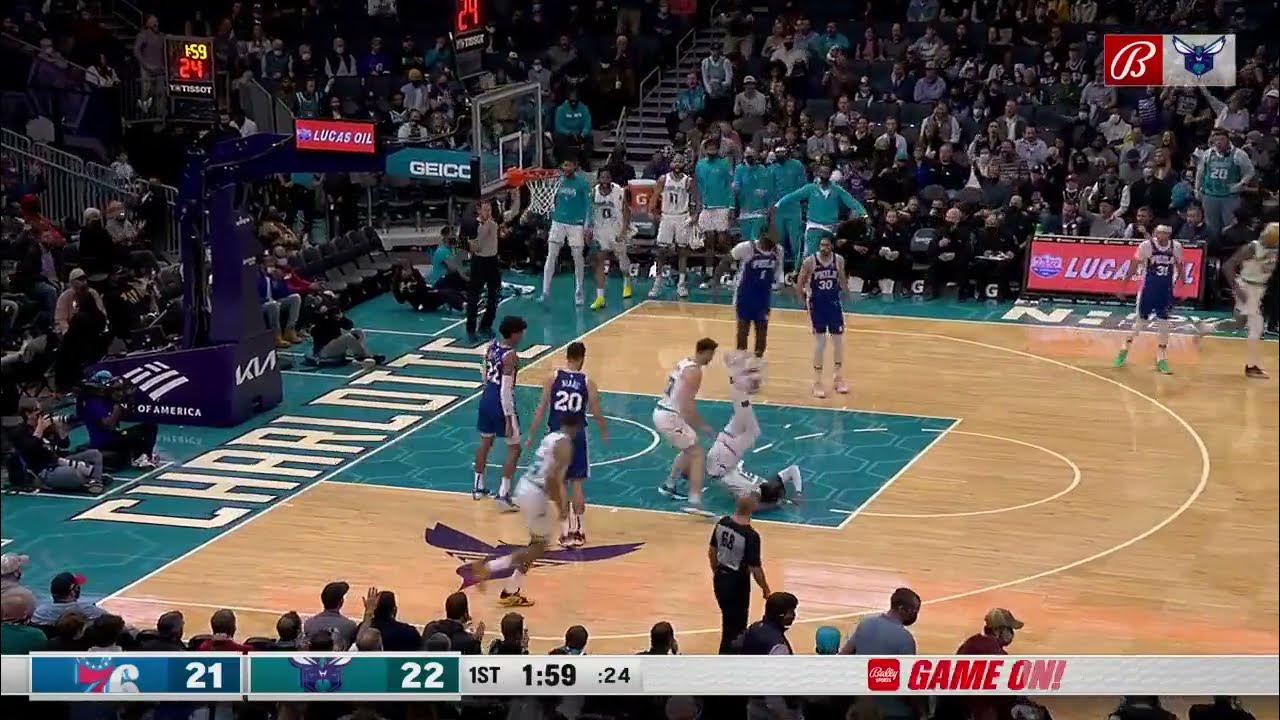 NBA Video: Andre Drummond dunks over Giannis early in first quarter of  Bucks-Pistons on Wednesday - DraftKings Network