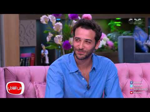 معكم منى الشاذلى لحظة دخول ابطال فيلم سمكه وصنارة استديو معكم وتصفيق وترحيب من الجمهور