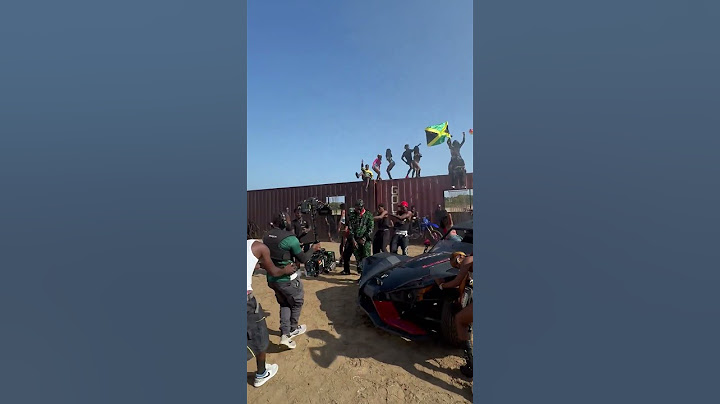 Stonebwoy Jiggle and Whine music video loading (behind the scenes)