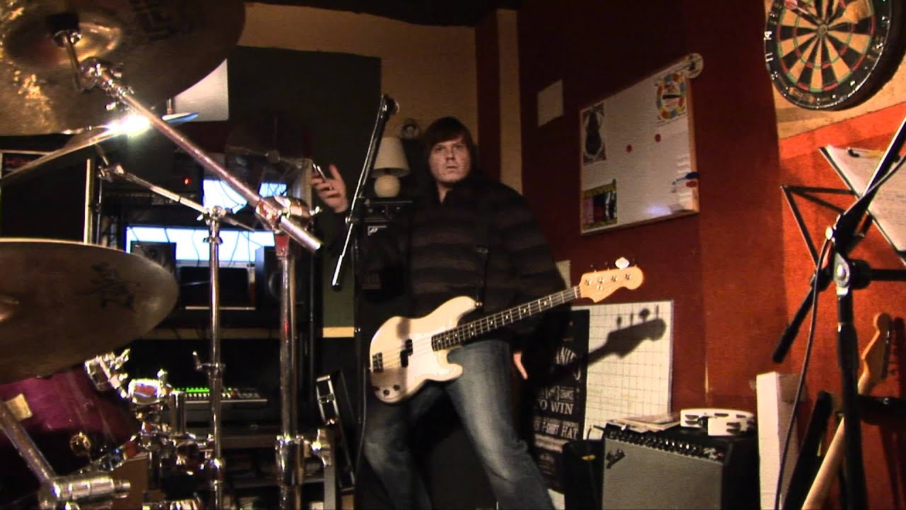 Healthy Minds Collapse - Puppet (official video)