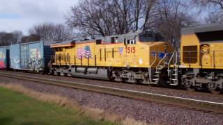 UP 8530 (SD70ACe) leads a Eastbound Union Pacific mixed manifest through Rochelle, IL 12/03/16