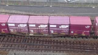 【鉄道のある風景シリーズ その190】下り貨物列車、EF66 129牽引次位EF66 116無動回送とコキ21両、1217時大久保出発です。