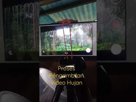 Pengambilan video hujan