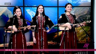 Video voorbeeld van "Trio Mandili спели в эфире Дождя"