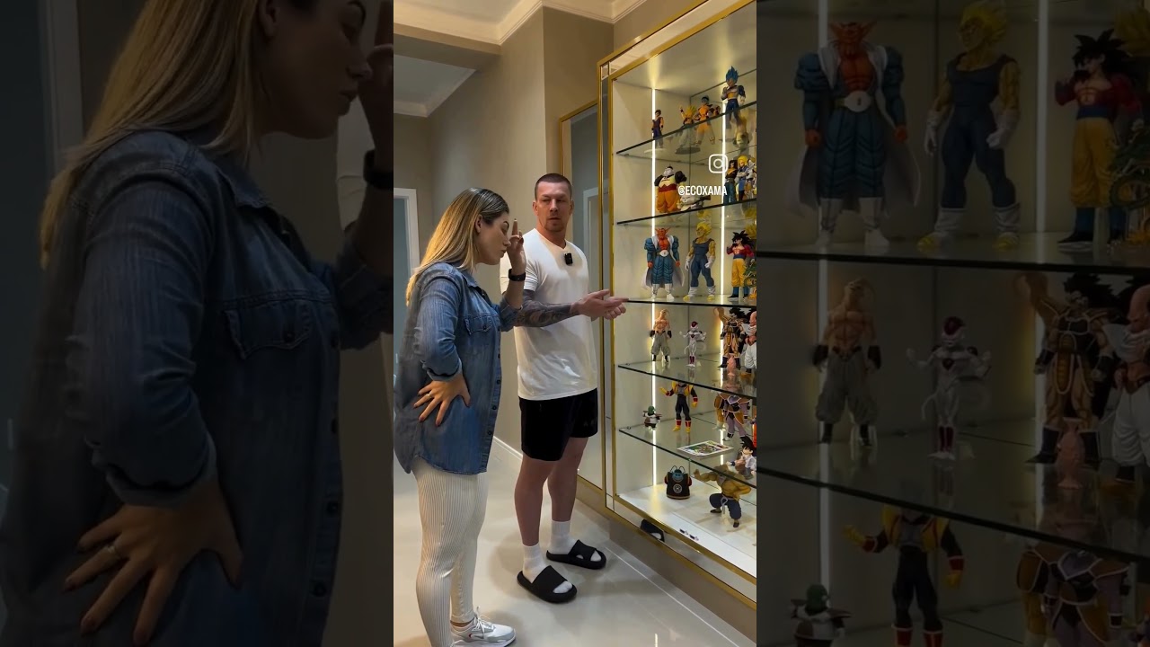 FAÇA SUA ESCOLHA A COLEÇÃO DE ACTION FIGURES OU EU