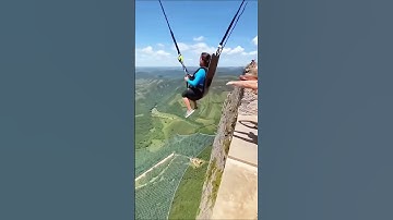 Bungge Cord Snaps Tight as the Jump Begins!