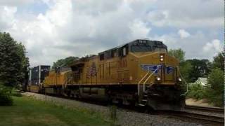 UP 7610 & 4605 Lead Stack Train