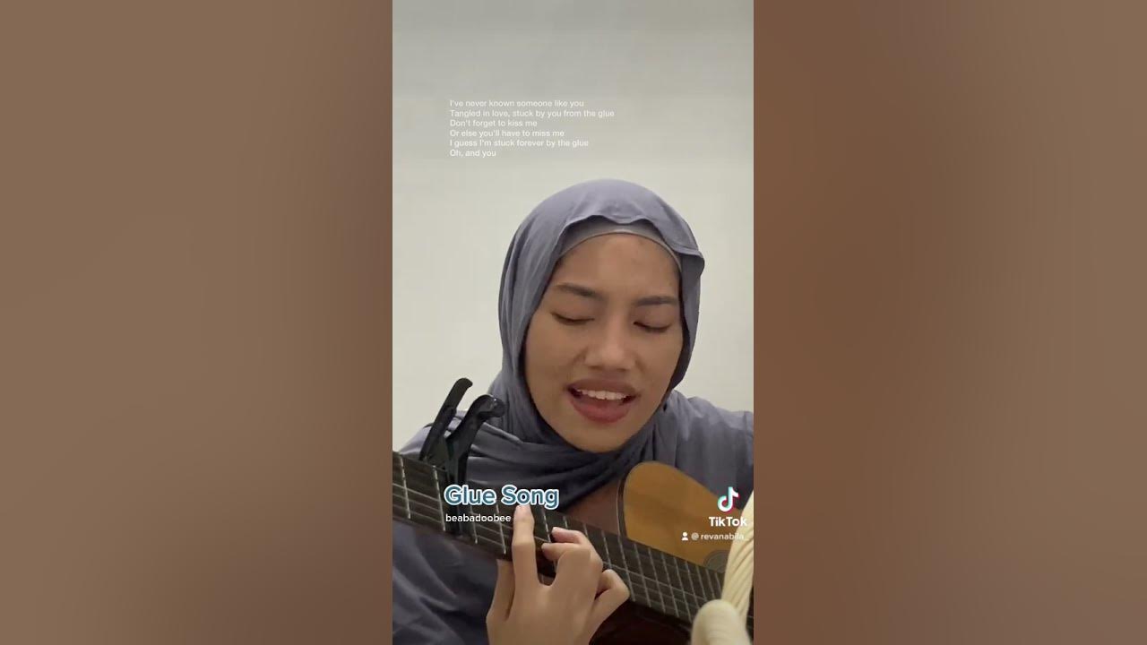 beabadobee - Glue Song (Cover by Reva Nabila) beabadobee - Glue Song (Cover by Reva Nabila)
