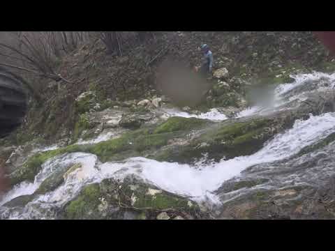 ხურუს მღვიმიდან გამოსული ჩანჩქერი, Khuru resurgence waterfall