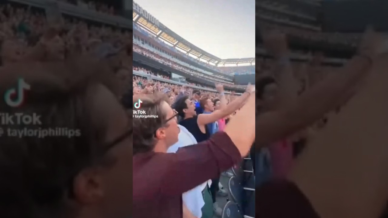 Taylor Swift Has BRAINWASHED Men!!