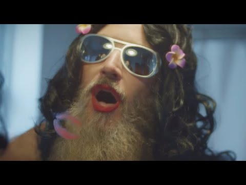 Mastodon's Troy Sanders in funny video promoting Vinyl Factory glasses ..