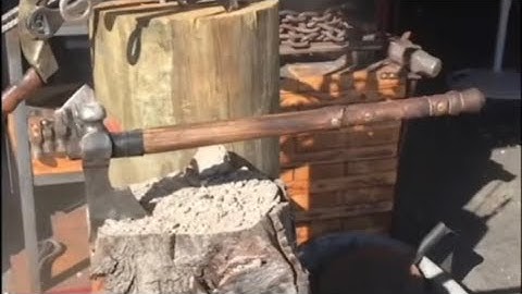 Blacksmith forging Varin