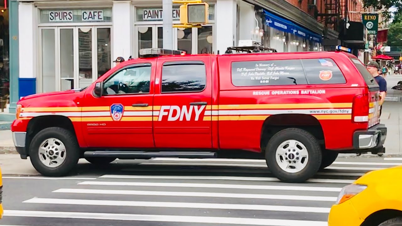 FDNY RESCUE OPERATIONS BATTALION CHIEF RESPONDING ON HOUSTON ST. TO A UNSTABLE BUILDING CALL IN SOHO