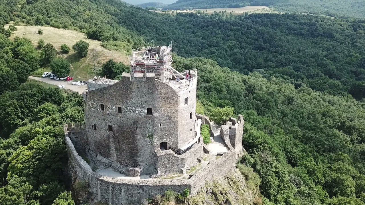 Hollókői vár panoráma  (felújítás alatt)