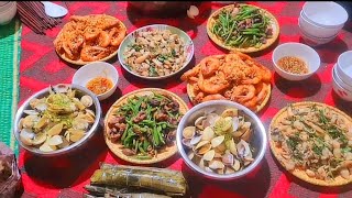 Bữa cơm Xum họp bên Bố Mẹ và gia đình thật ấm áp.