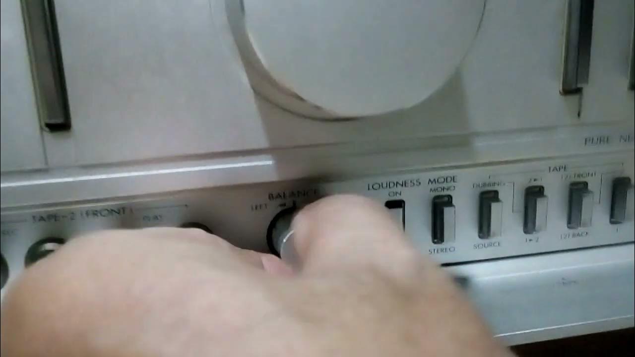 VICTOR / JVC AX7 class A amplifier demo 3 it is in muting mode YouTube