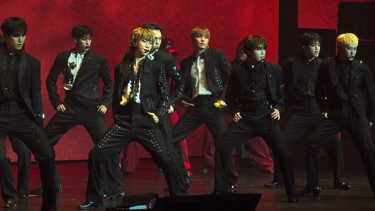 241105 SEVENTEEN - Intro + 독 : Fear + Fearless | RIGHT HERE Tour in Oakland [4K Fancam]