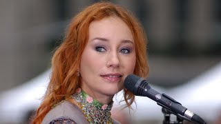 Tori Amos - Sweet the Sting (Live on The Today Show 2005)