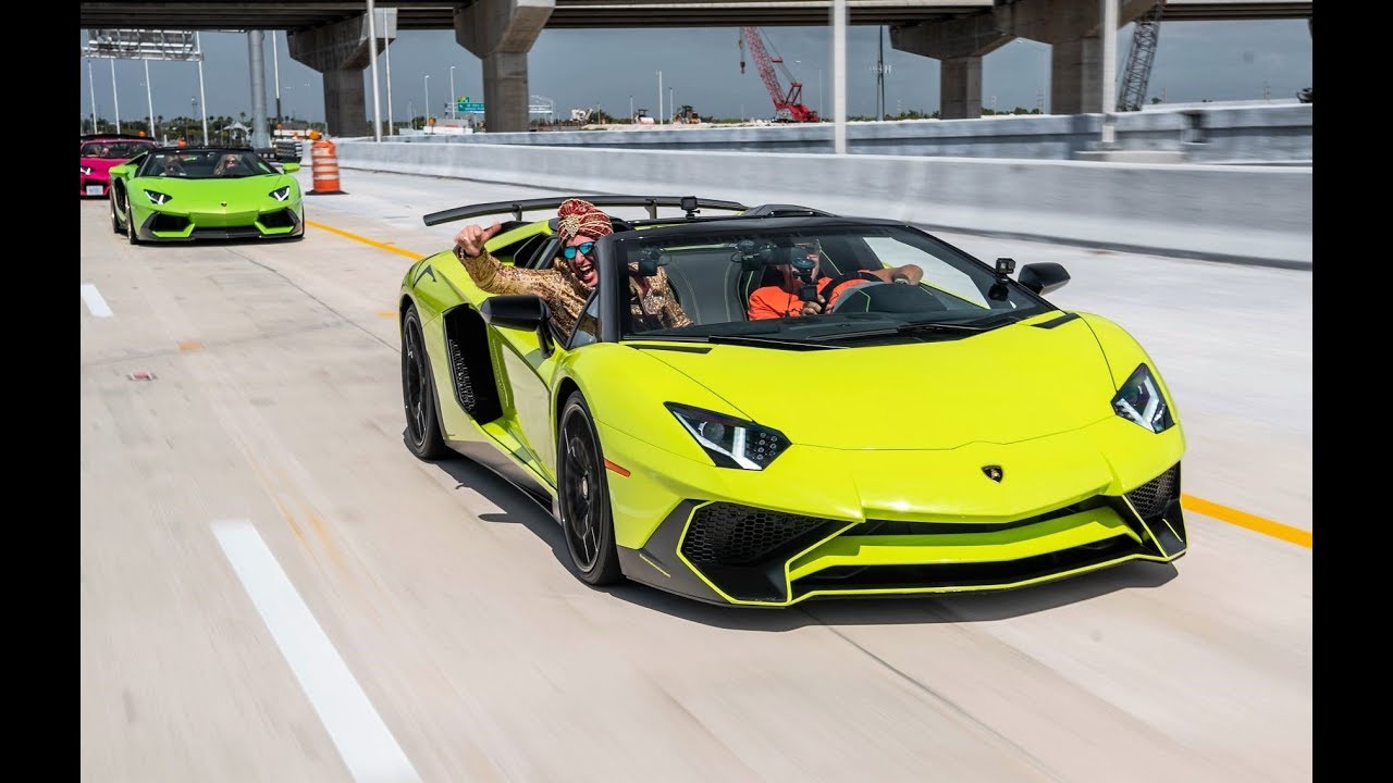 Lamborghini Vs Lamborghini 100 Lambos Blasting From Lamborghini Miami Bullfest 2019 Youtube Lamborghini Aventador Super Car Bugatti Lamborghini