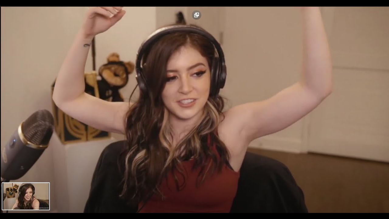 Chrissy Costanza Twitch