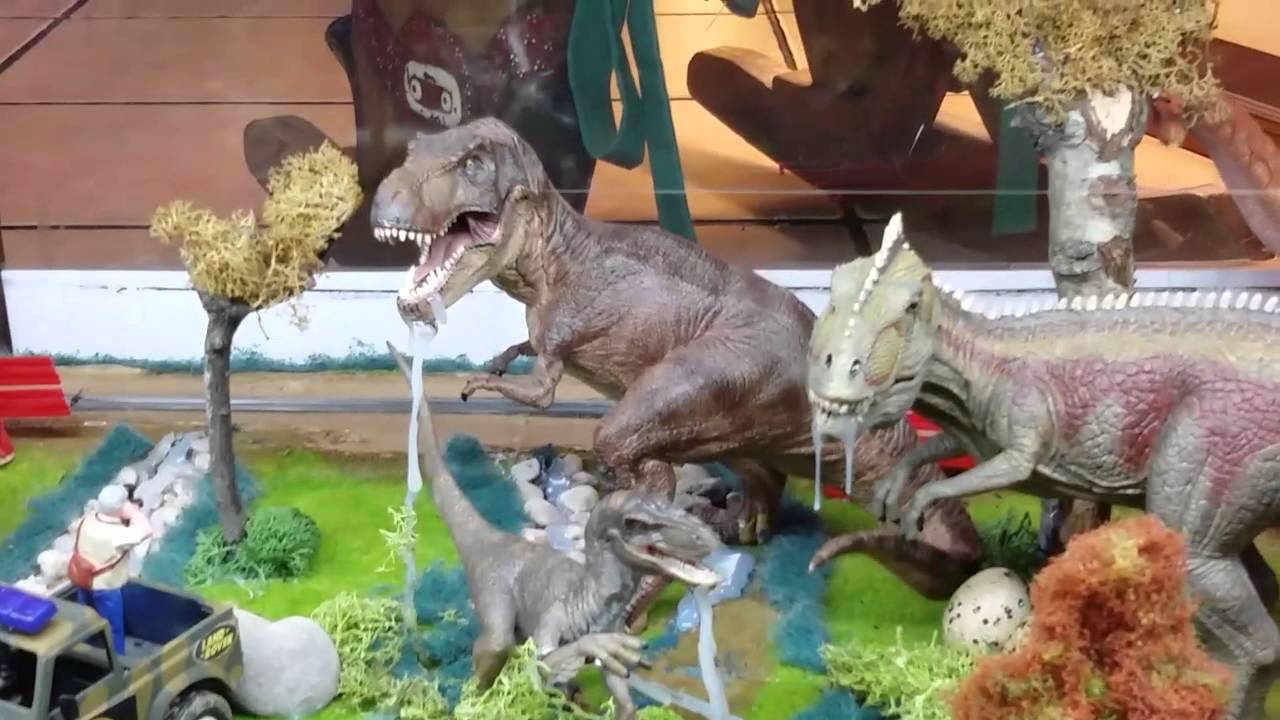 Vídeo maqueta dinosaurios Roquechar - YouTube