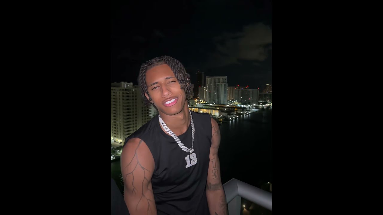 Lightskin With Vc VS No Shorts Short Notej