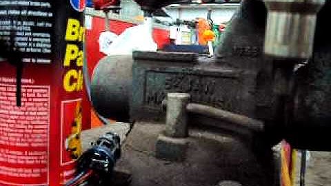 Testing a Ford 6.0 diesel injector for a cracked tip