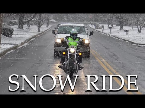 Video: Ką pasiimti sniego motociklą?