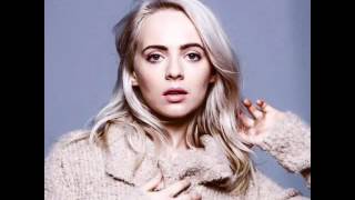 Video thumbnail of "Scars - Madilyn Bailey"